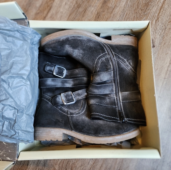 ROAN by Bed Stu Lola Suede Leather Boots Black - Size 7-1/2 - EUC - Picture 8 of 9